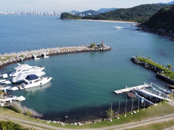 Apartamentos Frente para o Mar