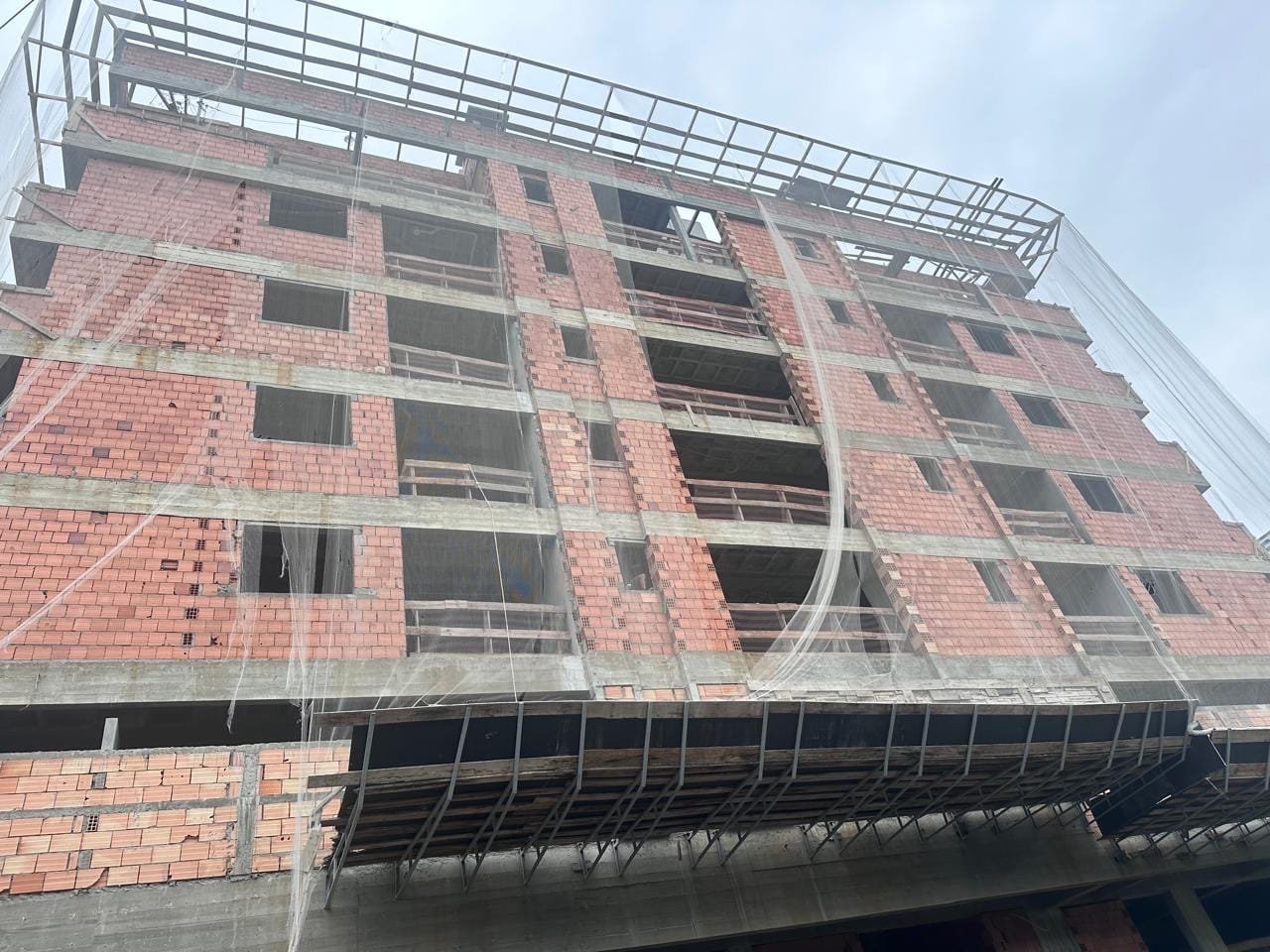 Continente Europeu Residencial Bombinhas